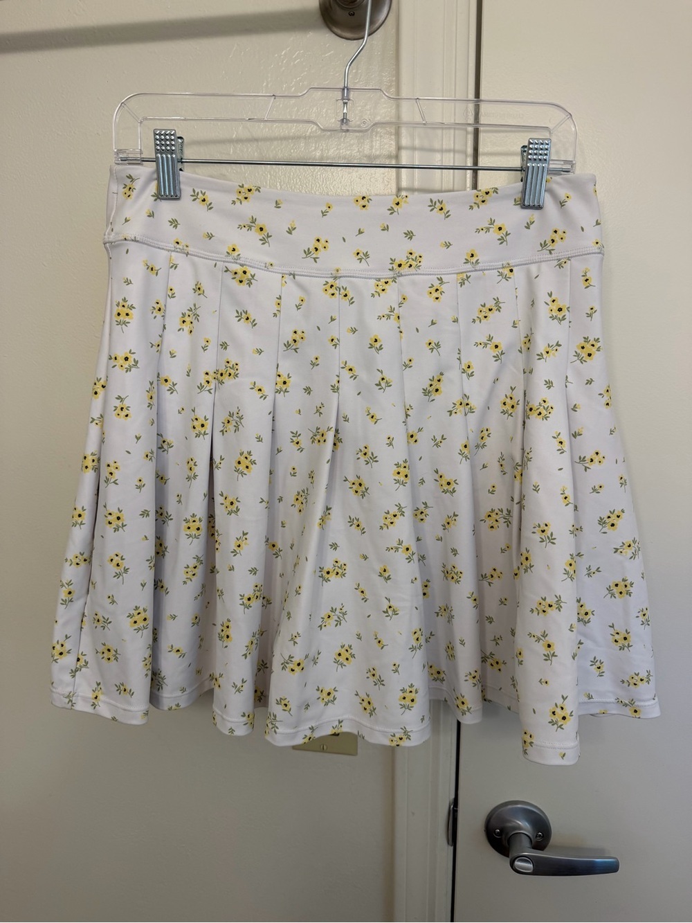 Aqua Athletic White with Yellow Floral Print Skirt Tennis Golf Size Large